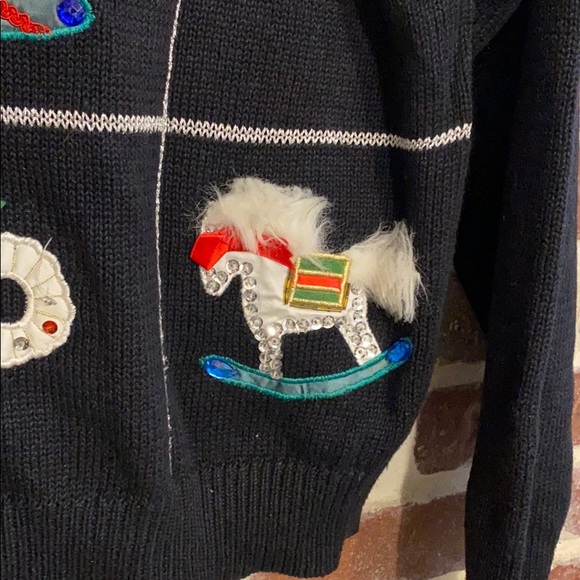 Ugly Christmas Sweater- authentic! Size medium - Picture 2 of 5